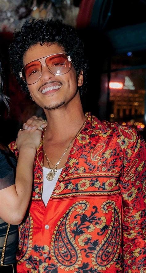Bruno Mars Jessica Caban Mars Wallpaper Disco Costume Mars Bar Charming Man Heartthrob