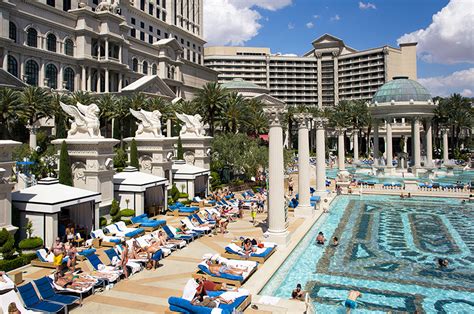 Caesars Palace Pool Swim Up Bar