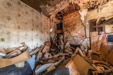 Exploring An Old Abandoned House Full Of Creepy Mannequins — Abandoned Central