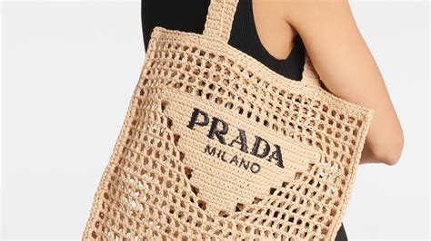 Diese Bast Tasche Von Prada Ist Im Sommer 2021 Der Mega Trend Prada Taschen Trends