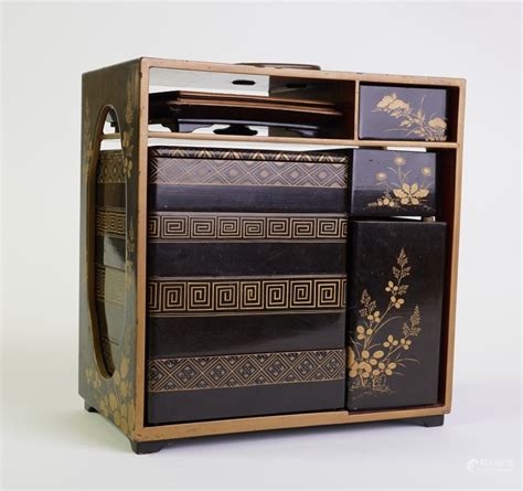 51bidlive A Japanese Black Lacquer Rectangular Sage Jubako Picnic Box