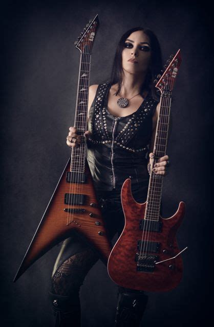 Found On Bing From Female Guitarist Metalhead Girl Heavy Metal Music