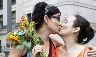 New York Legalises Same Sex Marriages Hundreds Of Gay Couples Tie The