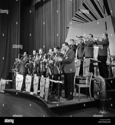 1950s Swing Band Hi Res Stock Photography And Images Alamy