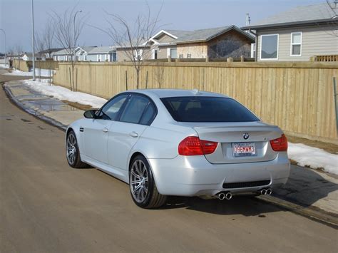 Unmistakable features that make the bmw m3 concept car instantly recognisable are the special trim at the front and rear, the engine compartment lid with its bulging powerdome and two air intakes, the lateral air slots in the front side walls, the side skirts and the exterior mirrors in a bmw m typical design. 2007 Bmw M3 (e90) - pictures, information and specs - Auto-Database.com