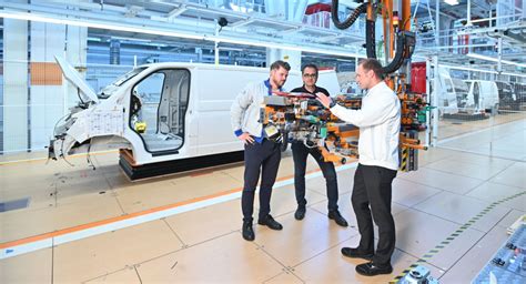 Volkswagen gibt eine ladedauer von gut fünf stunden an, wird der tiguan ehybrid an der 2. Werksurlaub Vw 2021 / Wolfsburg - WAZ/AZ-online.de - Learn ...