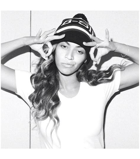 Beyonces Most Fashionable Instagram Photos Beyonce Beyonce Queen
