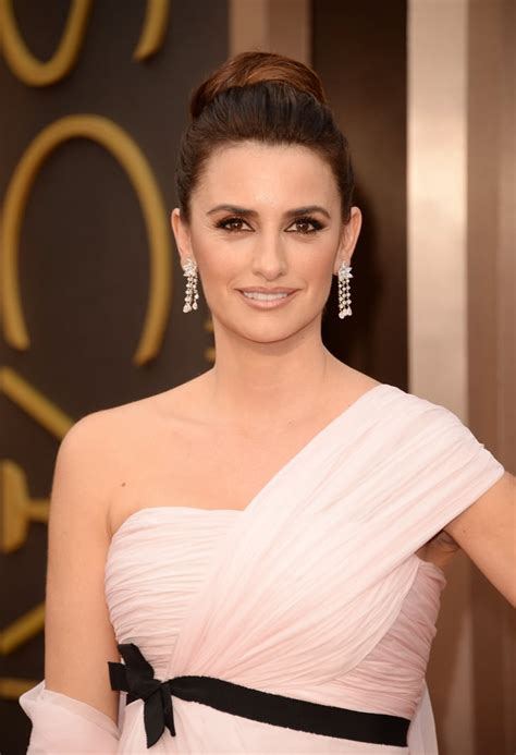 Pen Lope Cruz At Oscars Oscars Hair And Makeup On The Red
