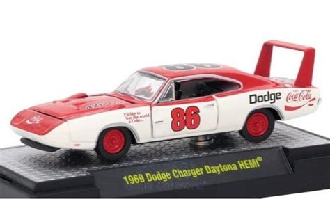 Miniature Dodge Charger Daytona 164 M2 Machines Daytona Hemi Blanche