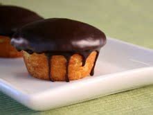 Add to the creamed mixture alternately with milk, beating well after each addition. How to Make Boston Cream Cupcakes