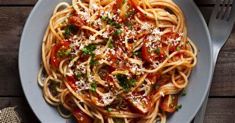 Attention must be paid to avoiding foods that worsen or trigger disease symptoms. Diet for a Crohn's disease flare-up: 12 foods to eat