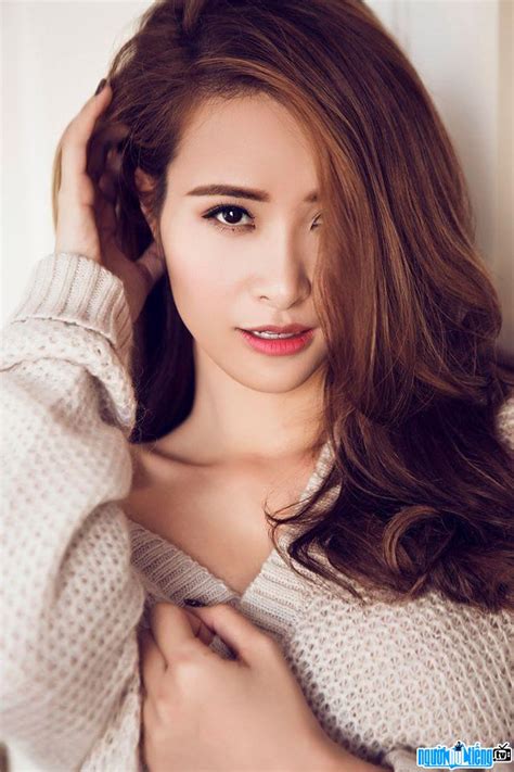 Bộ ảnh mới của đông nhi và ông cao thắng nhận được rất nhiều lời khen tán dương từ netizen. Ca sĩ Đông Nhi