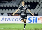 Melhor em campo, Gustavo Mantuan comemora vitória do Corinthians | LANCE!