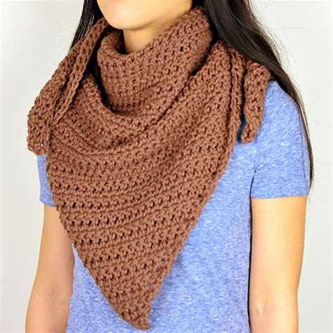 ravelry quick chunky triangle scarf pattern by rachel choi