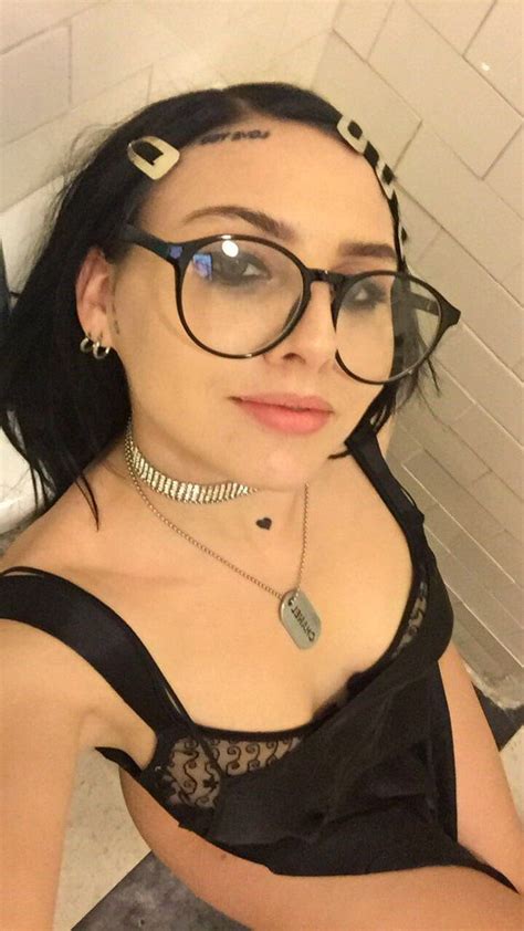 Tweets Liked By Nichole Timidasfuck Twitter Cute Goth Girl