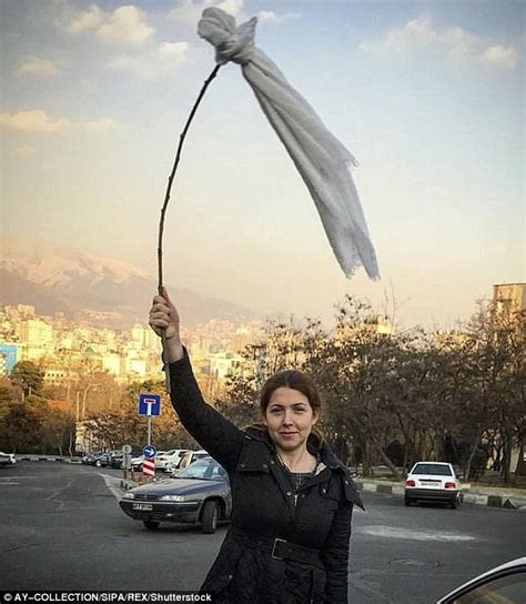 iran anti hijab protests continue despite earlier arrests daily mail online