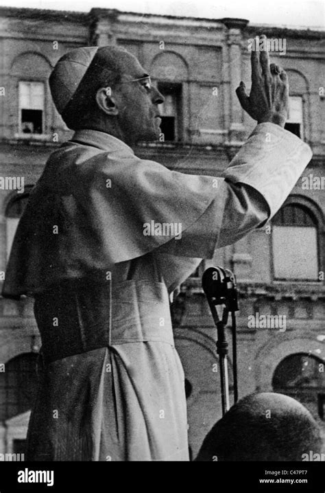 Pope Pius Xii Stock Photo Alamy