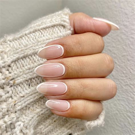 15 Natural Nail Designs For The Manicure Minimalist 2000 Daily