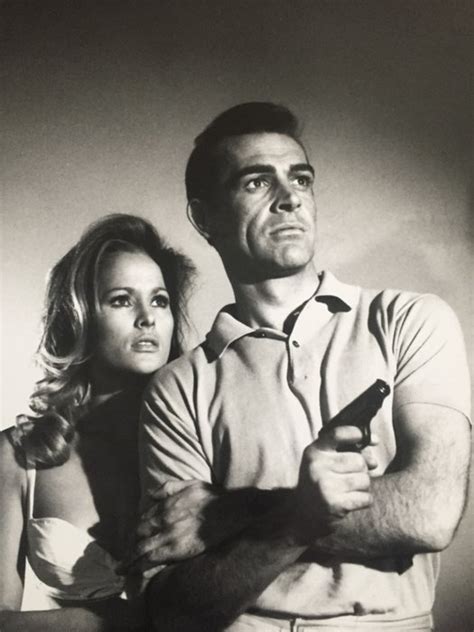 James Bond 007 Dr No Sean Connery And Ursula Andress Catawiki