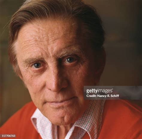 Kirk Douglas Photos And Premium High Res Pictures Getty Images