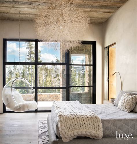 A Special Montana Dwelling Pays Tribute To The Mountains With Majestic
