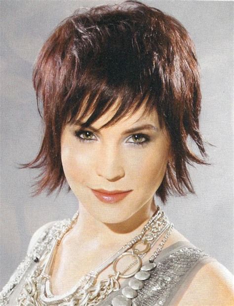 Dido flip, a short choppy shag, popularized by british pop . Pin on short hair