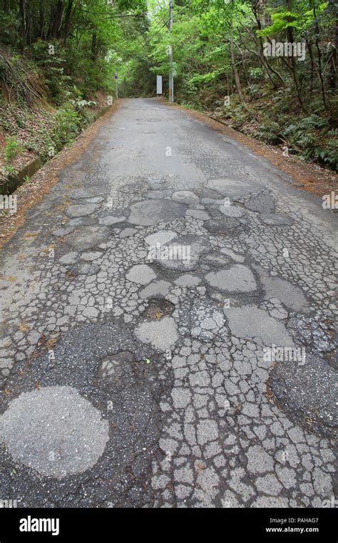 Cracked Blacktop Hi Res Stock Photography And Images Alamy