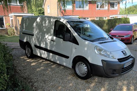 Beautiful Stealth Camper Peugeot Expert 2009 ⋆ Quirky Campers