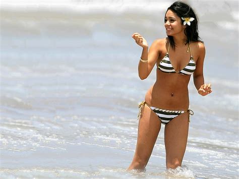 Bikini News Daily Vanessa Hudgens Flaunts Her Incredibly Toned Figure
