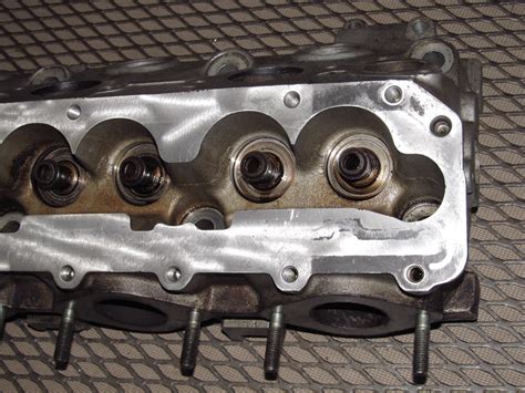 83 84 85 Porsche 944 Oem Engine Cylinder Head