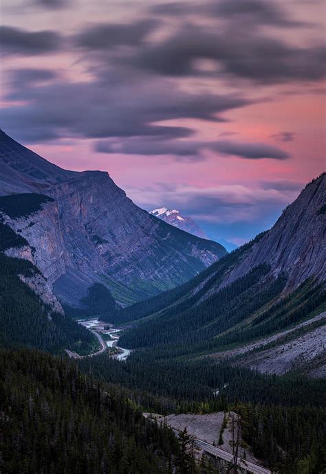 Sunset Of The Icefields Parkway Banff National Park Photograph By Yves