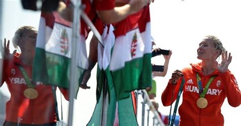 Hungarys Danuta Kozak Wins Gold Again In Womens 500m Kayak Single