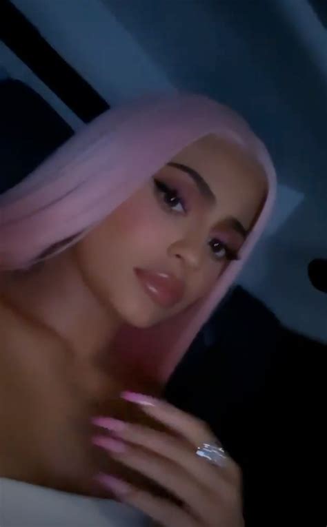 kylie jenner s night out featured pink hair twerking and so much more e news