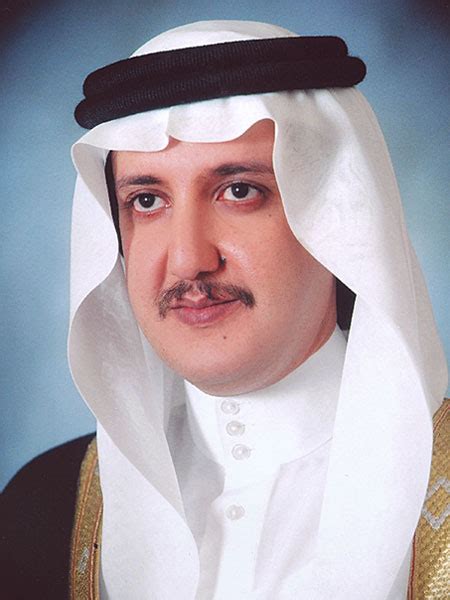 وشغل فيصل الإبراهيم من قبل منصب نائب وزير الاقتصاد، كما عمل في شركة النفط السعودية العملاقة أرامكو. عائلة العطاء