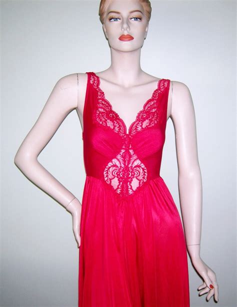 Vintage Olga Red Classic Romantic Bodysilk Nightgown Negligee Gown 120 Huge Full Sweep Olga