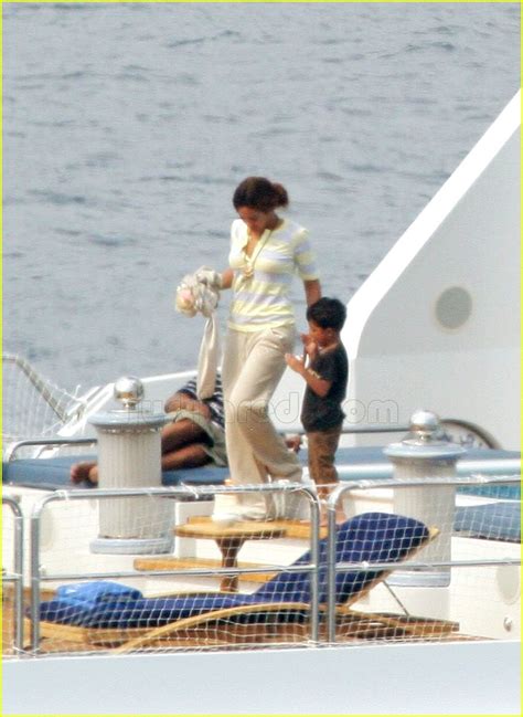 Beyonce Hits The High Seas Jay Z Goes Shirtless Photo 436051 Beyonce Knowles Jay Z