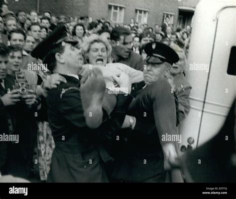 Scuffles Hi Res Stock Photography And Images Alamy