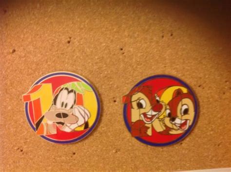 Disney Lot Of 2 Pins 10th Anniversary Pin Trading Mystery Series Goofy