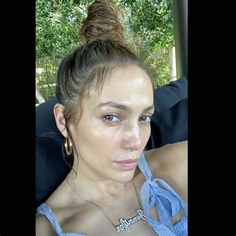 15 Times Jennifer Lopez 50 Looked Gorgeous With Zero Makeup