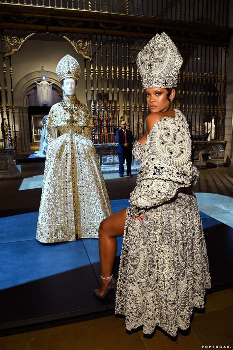 Rihanna Literally Dressed Like The Pope At The Met Gala And You Need