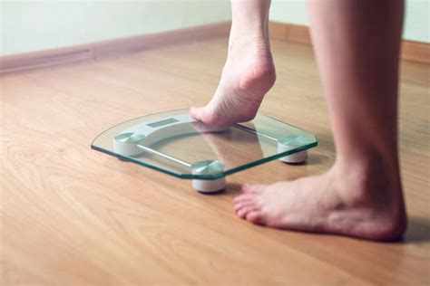 Nutrition Nook How Often Should You Step On The Scale Healthyu