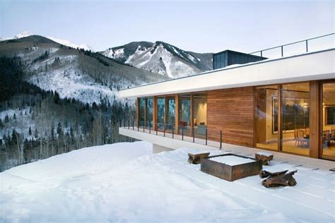 20 Perfect Homes Wed Love To Spend A Snow Day Inside Winter House