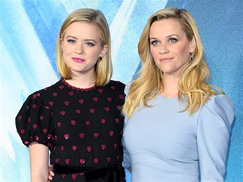 The actress recently reacted to phillippe's instagram post, in which she shares a rare image with boo. Reese Witherspoon took her daughter to work | Wirewag