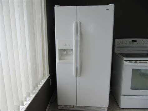 Check spelling or type a new query. White Kenmore double door fridge North Nanaimo, Nanaimo