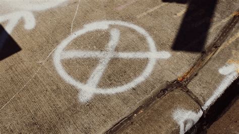 How To Decode Utility Graffiti Those Spray Painted Codes On Streets