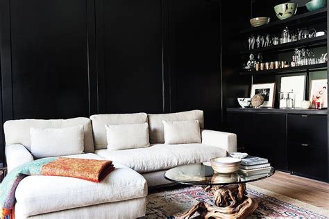 The Broke Girl's Guide to Cozy Decor | Black living room, Black rooms, Home