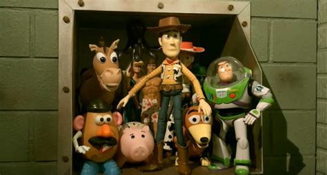 Aficionados Recrean La Película Toy Story 3 Con Juguetes Reales