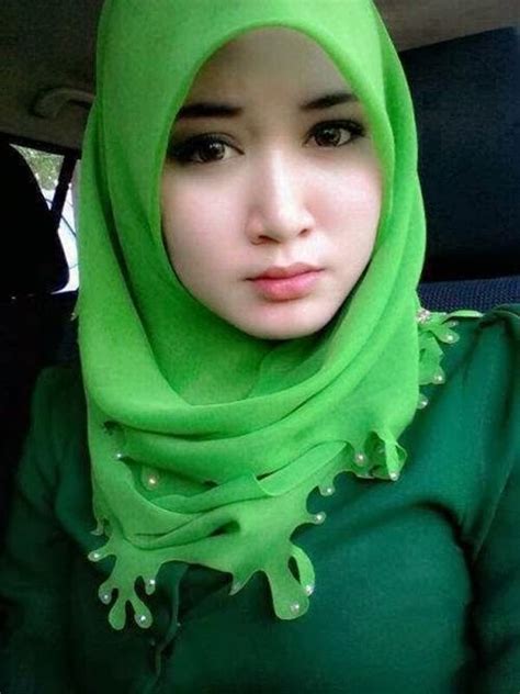 Selamat datang di saluran fakta. Kumpulan Foto Cewek Berjilbab Cantik dan Seksi Asli Indonesia | KANGSIGIT.COM