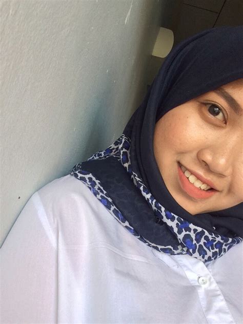 proboymalaysia:Sedap hisap tetek dia, hrmPic bogel takda ke? Best woo