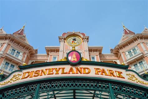 Disneyland paris has all its visitors start their adventure at a central location called 'main street' heading off to various locations and interests within the park. Top 10 Underrated Disneyland Paris Attractions